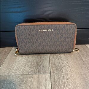 Michael Kors Double Zipper Wallet